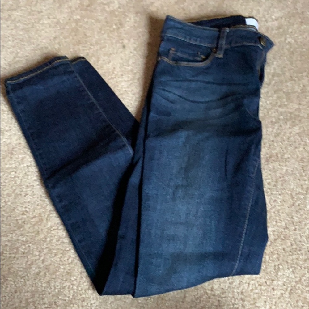 Dark skinny jeans